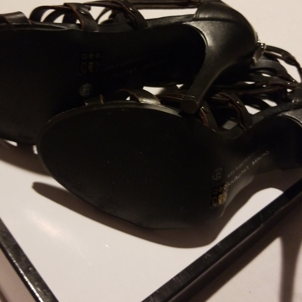 Shoes - Picture 3 of 3